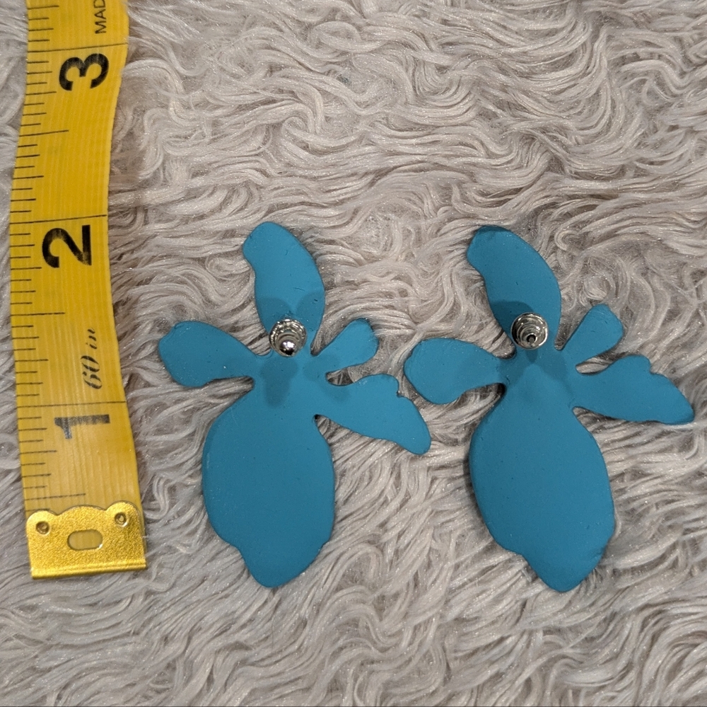 Light Blue Flower Earrings - Picture 4 of 7